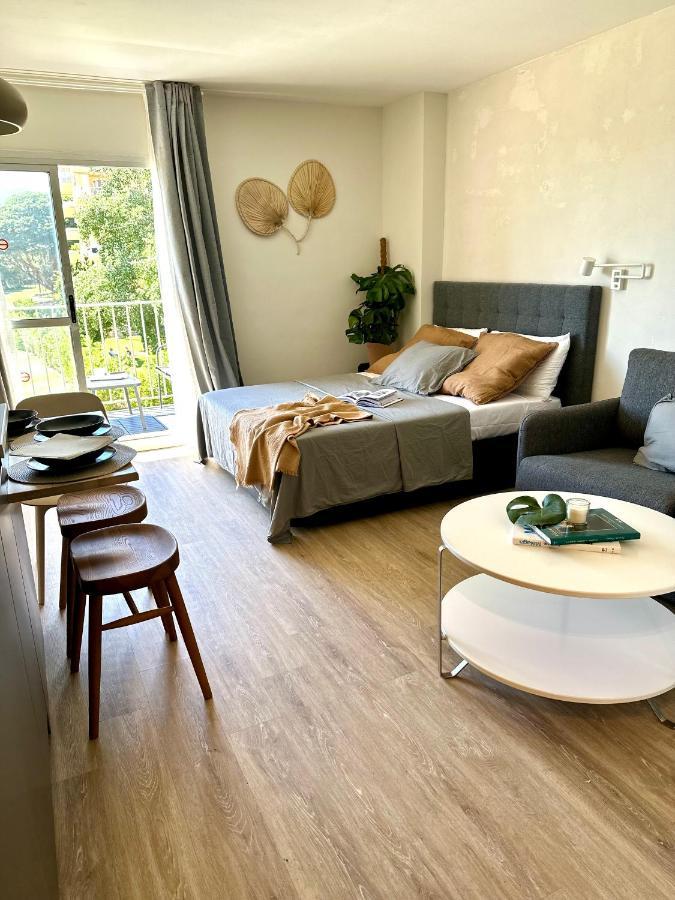 Minerva Estudio Suite La Biznaga , Beach And Pool 贝纳尔马德纳 外观 照片